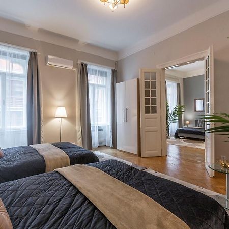 Spacious & Cozy Downtown Apartment With Balcony Budapest Exterior foto